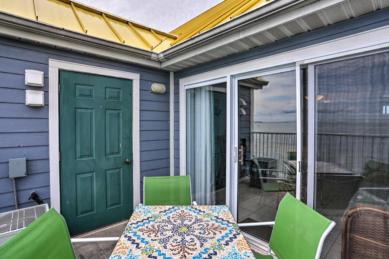Resort-Style Condo With Lake-View Balcony! Put-in-Bay Bagian luar foto