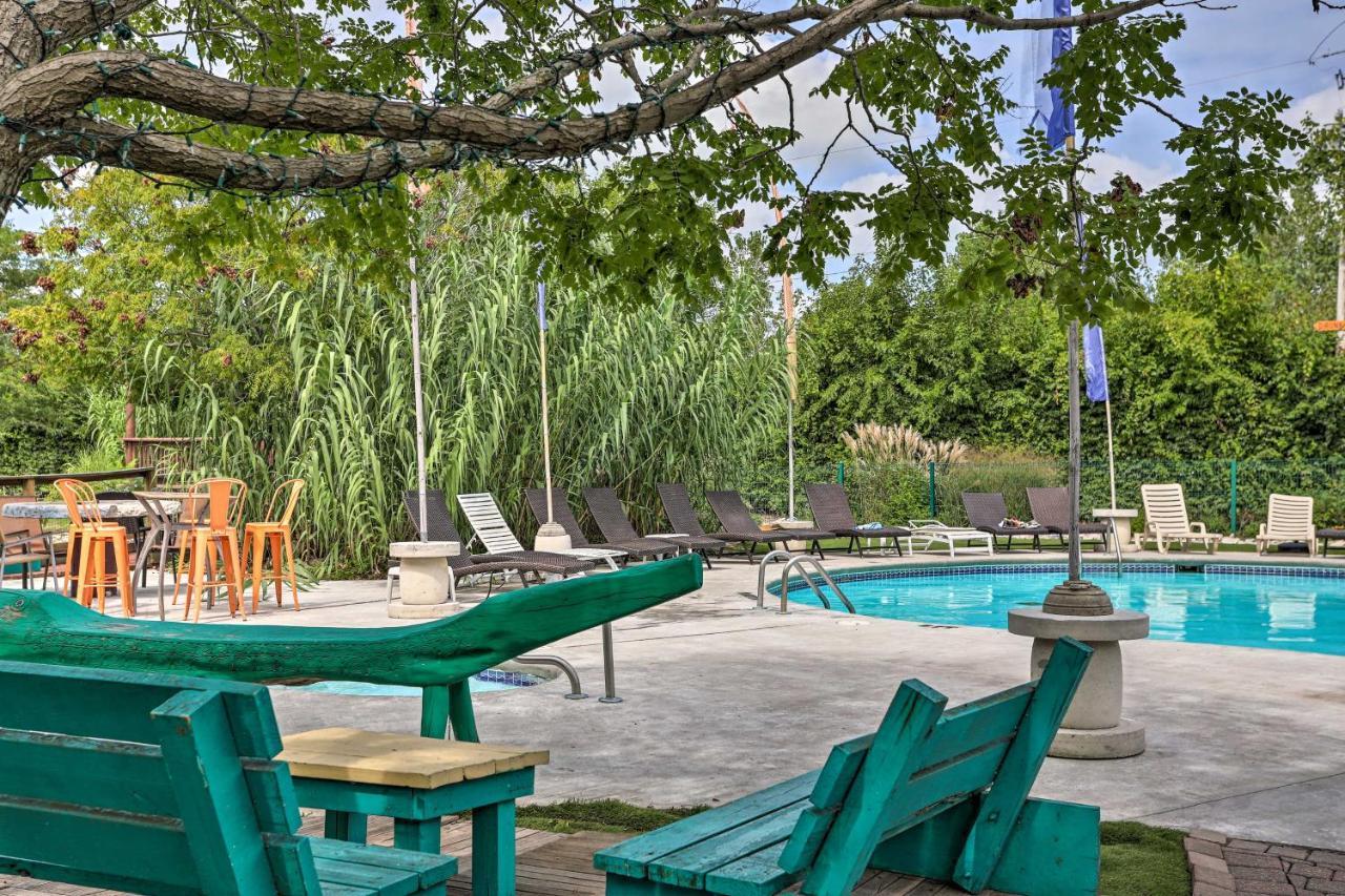 Resort-Style Condo With Lake-View Balcony! Put-in-Bay Bagian luar foto